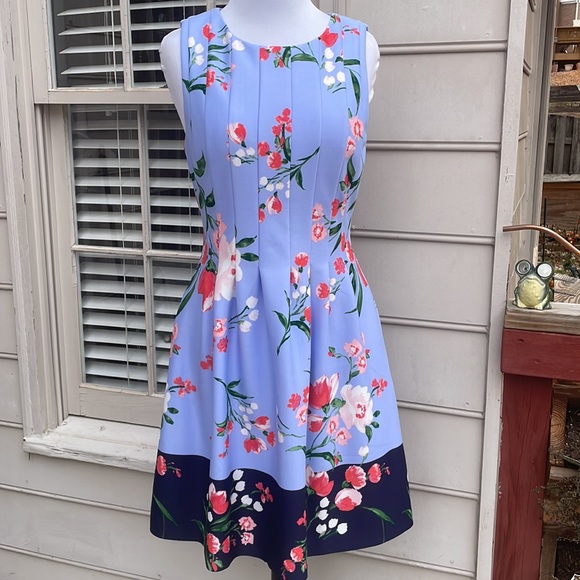 Vince Camuto Fit & Flare Ponte Floral Sleeveless Dress Size 8 - Picture 2 of 12